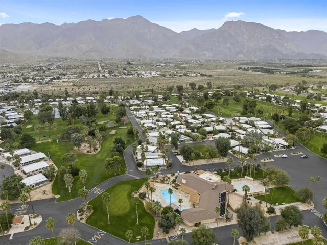 The community against the Borrego mountains